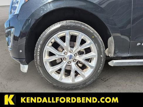 Used 2019 Ford Expedition Platinum AWD/4WD image 14