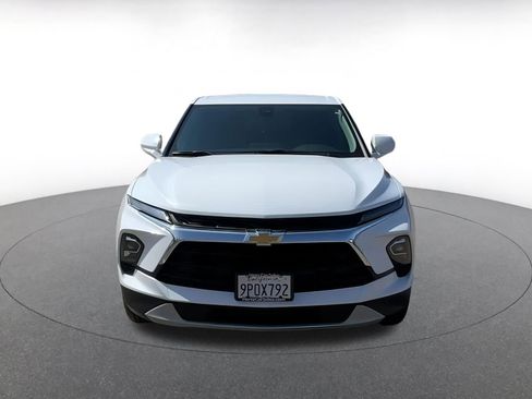 Used 2025 Chevrolet Blazer LT image 3