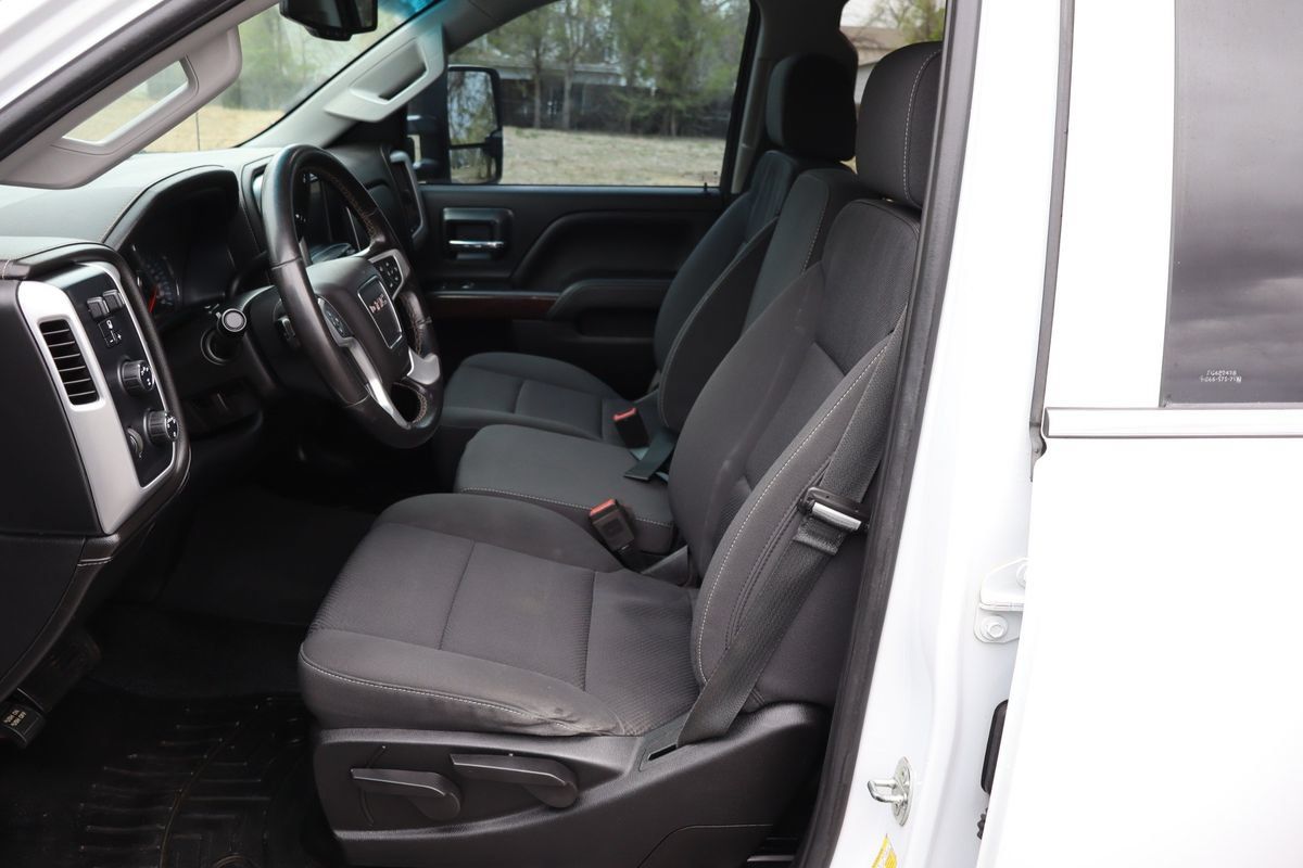 Used 2019 GMC Sierra 2500 SLE w/ Suspension Package, Off-Road AWD/4WD image 19