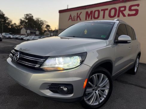 Used 2012 Volkswagen Tiguan SE image 1