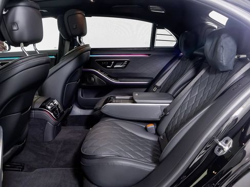 Used 2025 Mercedes-Benz S 580 4MATIC Sedan image 12