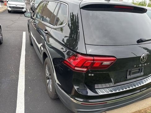 Used 2023 Volkswagen Tiguan SE w/ Panoramic Sunroof Package AWD/4WD image 4