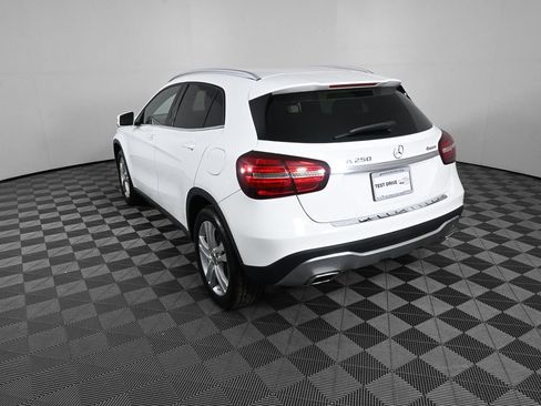 Used 2020 Mercedes-Benz GLA 250 4MATIC image 4