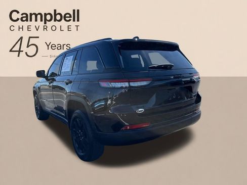Used 2024 Jeep Grand Cherokee Altitude AWD/4WD image 3