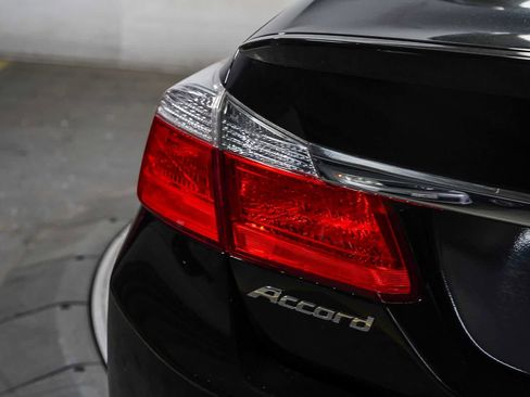 Used 2013 Honda Accord Sport image 11