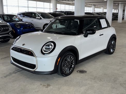 Used 2025 MINI Cooper S FWD image 4