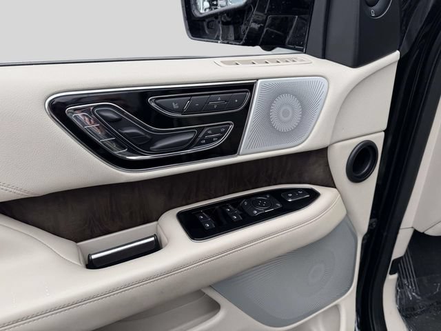 Used 2019 Lincoln Navigator L Reserve w/ Cargo Package AWD/4WD image 20