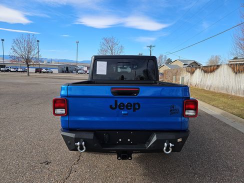 Used 2023 Jeep Gladiator Willys image 6