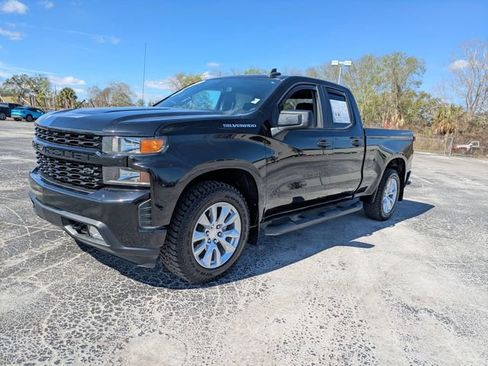 Used 2020 Chevrolet Silverado 1500 Custom w/ Custom Value Package image 8