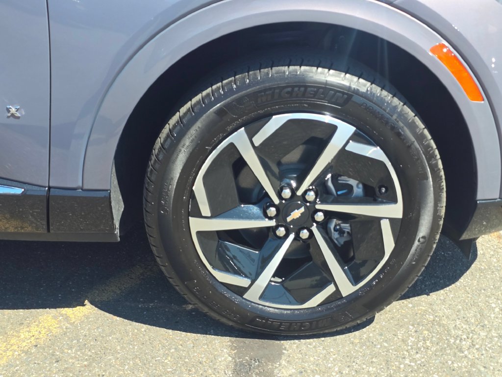 Used 2024 Chevrolet Equinox EV LT AWD/4WD image 9