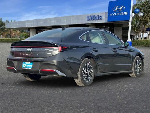 New 2026 Hyundai Sonata Blue FWD image 2