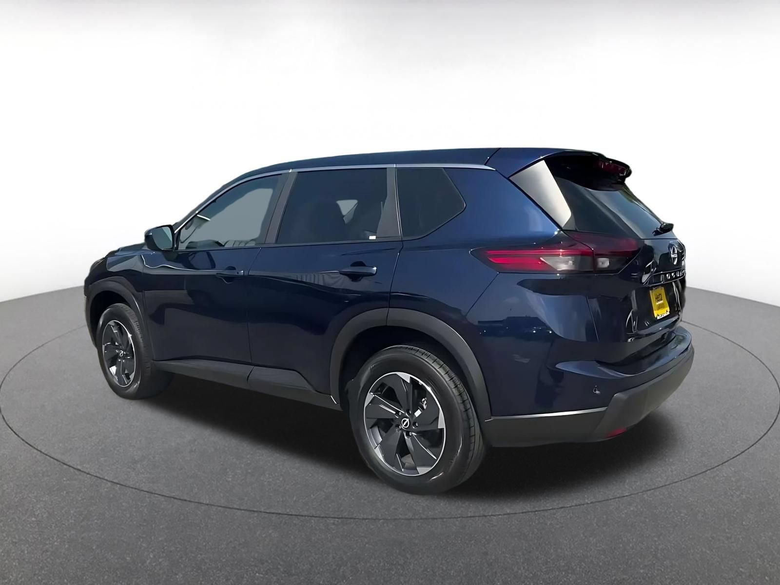 Used 2025 Nissan Rogue SV FWD image 9