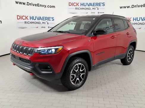 Used 2024 Jeep Compass Trailhawk w/ Trailhawk Elite Group AWD/4WD image 1