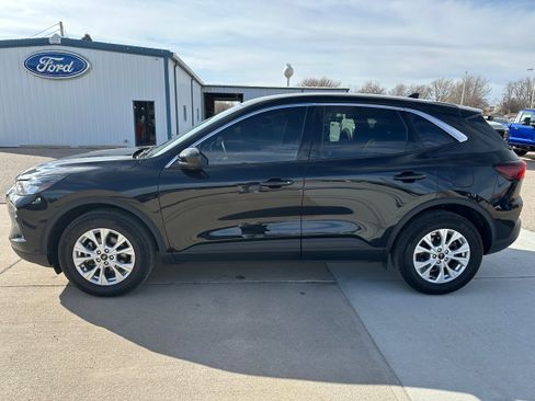 Used 2023 Ford Escape Active w/ Tech Pack #2 image 3