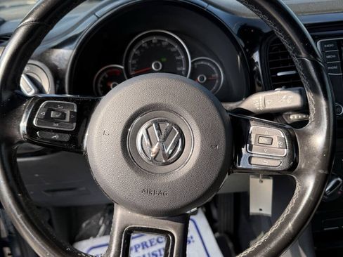 Used 2018 Volkswagen Beetle 2.0T S FWD image 11