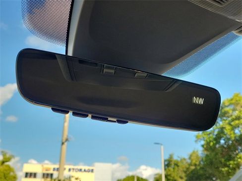 Used 2023 Volkswagen Tiguan SE image 23