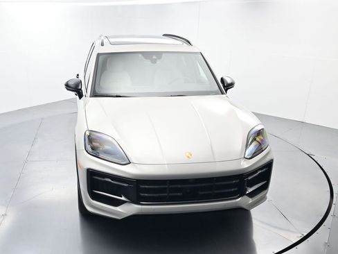 Certified 2026 Porsche Cayenne GTS image 44