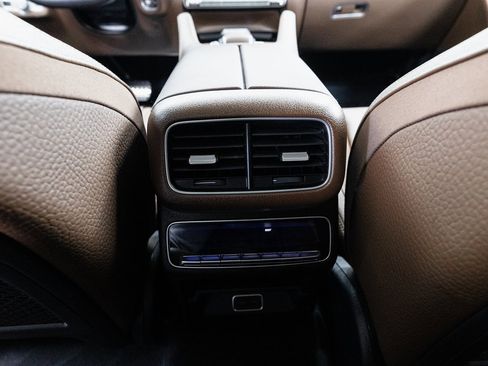 Used 2025 Mercedes-Benz GLS 580 4MATIC image 30