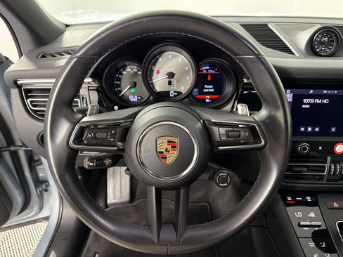 Certified 2023 Porsche Macan S AWD/4WD image 17