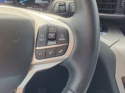 Used 2022 Ford Explorer XLT w/ Equipment Group 202A AWD/4WD image 14