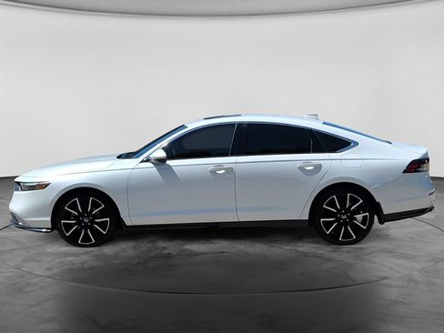 Used 2025 Honda Accord Touring image 4