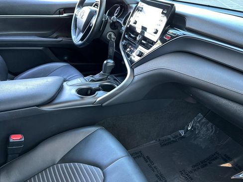 Used 2023 Toyota Camry SE FWD image 16