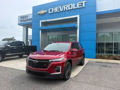 Used 2023 Chevrolet Traverse RS