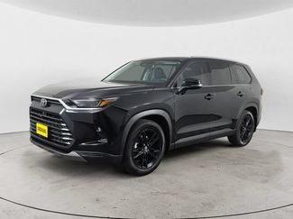 Used 2025 Toyota Grand Highlander AWD video 1