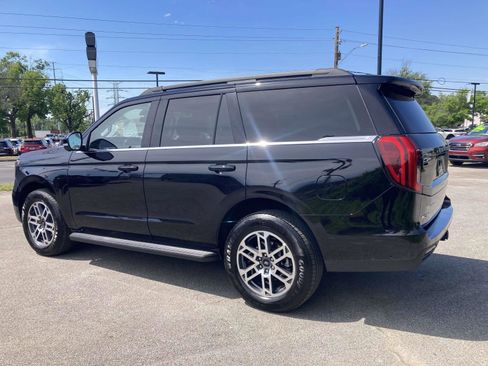 Used 2025 Ford Expedition Active RWD image 7