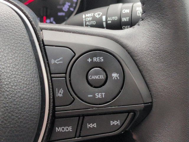 Used 2021 Toyota RAV4 XLE Premium AWD/4WD image 28