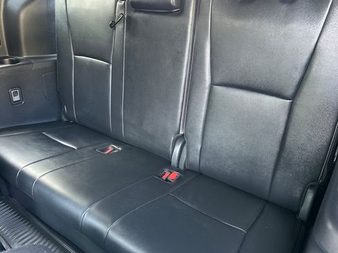 Used 2024 Toyota Highlander XSE FWD image 19