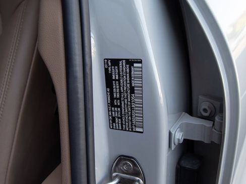 Certified 2020 Porsche Macan S AWD/4WD image 15