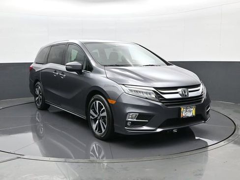 Used 2018 Honda Odyssey Elite image 3