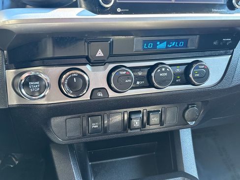 Used 2023 Toyota Tacoma SR5 AWD/4WD image 22