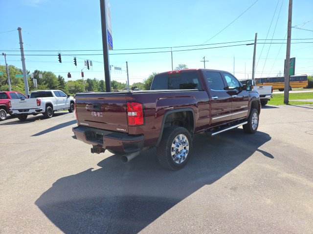 Used 2017 GMC Sierra 2500 Denali w/ Duramax Plus Package AWD/4WD image 8