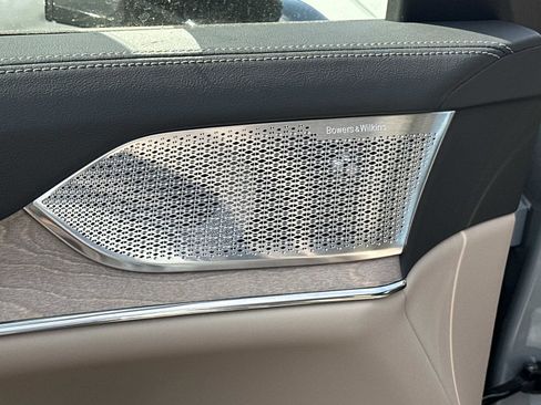 New 2025 Volvo EX90 Ultra image 12