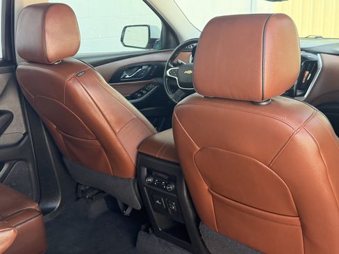 Used 2020 Chevrolet Traverse High Country AWD/4WD image 31