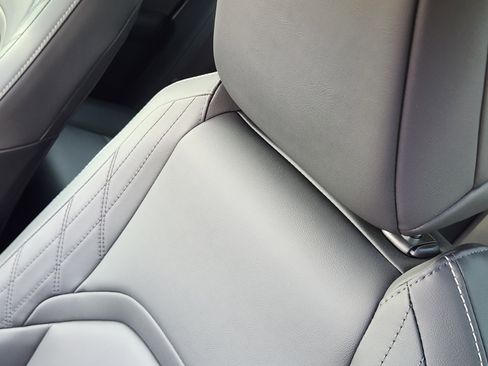 Used 2025 Lexus UX 300h FWD image 17