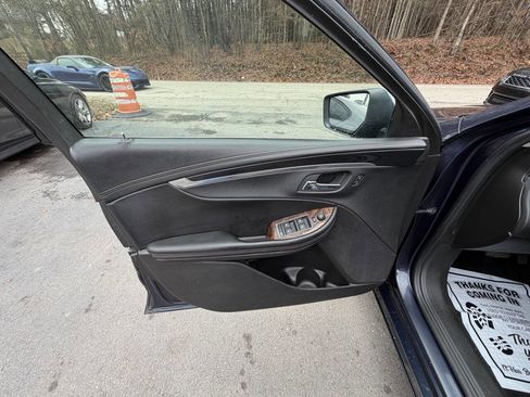 Used 2015 Chevrolet Impala LT image 11