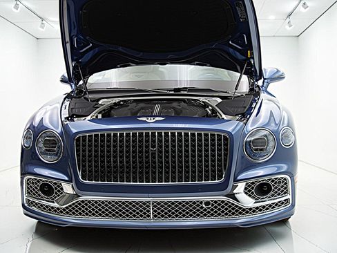 Certified 2022 Bentley Flying Spur Plug-In Hybrid AWD/4WD image 20