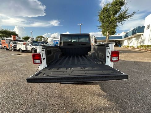 Used 2026 Jeep Gladiator Sport AWD/4WD image 27