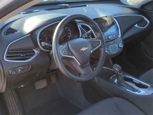 Used 2023 Chevrolet Malibu LT image 10