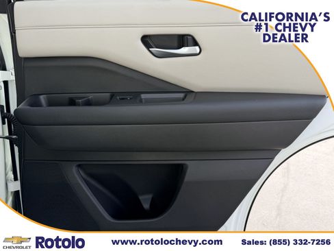 Used 2022 Nissan Pathfinder SL w/ SL Premium Package FWD image 11