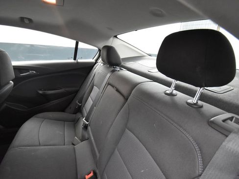 Used 2018 Chevrolet Cruze LT image 12