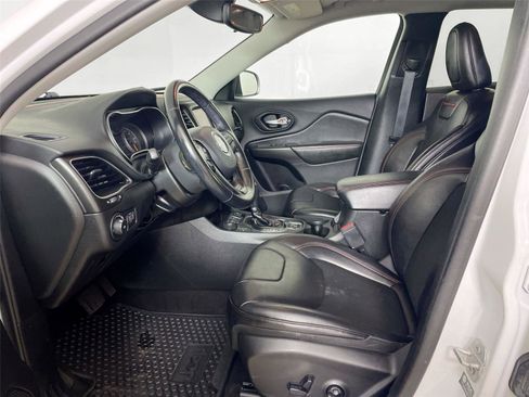 Used 2021 Jeep Cherokee Trailhawk w/ Trailer Tow Group image 5