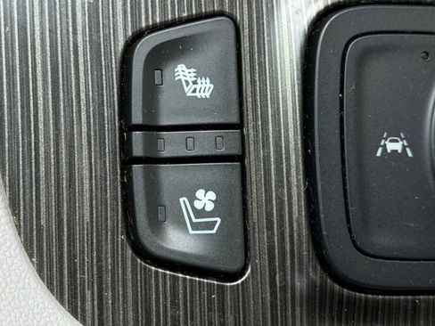 Used 2020 GMC Acadia SLT w/ Driver Alert Package II AWD/4WD image 35
