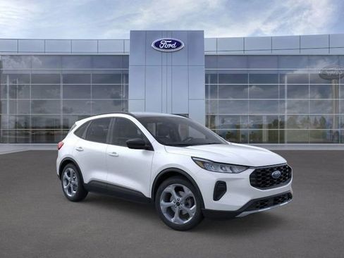 New 2025 Ford Escape ST-Line w/ Cold Weather Package AWD/4WD image 7