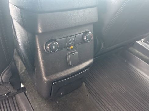 Certified 2018 Ford Explorer XLT w/ Equipment Group 202A image 19