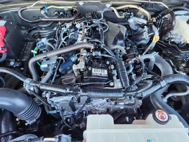 Used 2025 Toyota Tacoma TRD Sport AWD/4WD image 10