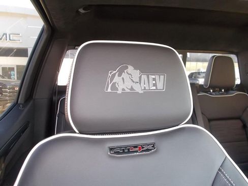 Used 2024 GMC Sierra 1500 AT4X w/ AT4X AEV Edition image 17